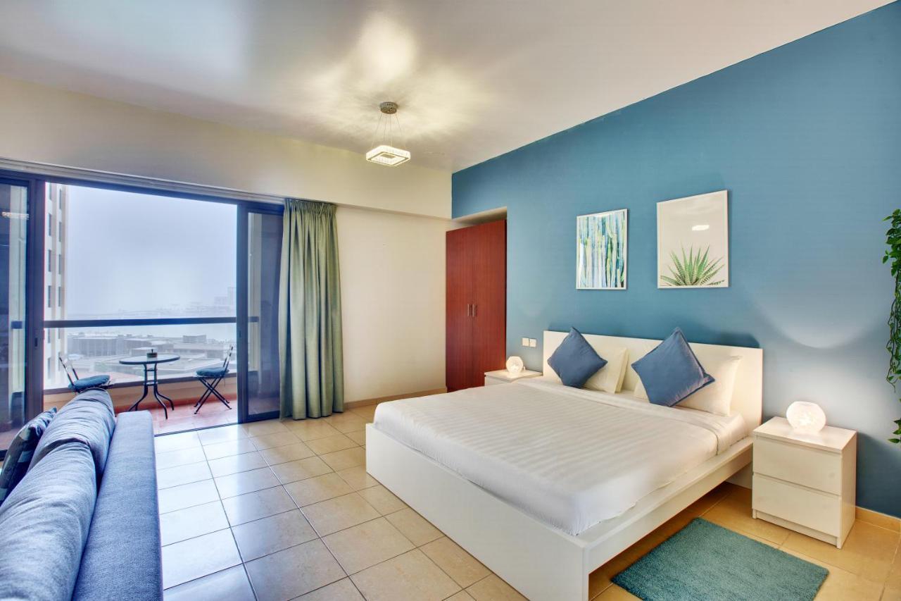 Apartment Spacious Sea View At The Jbr Dubai