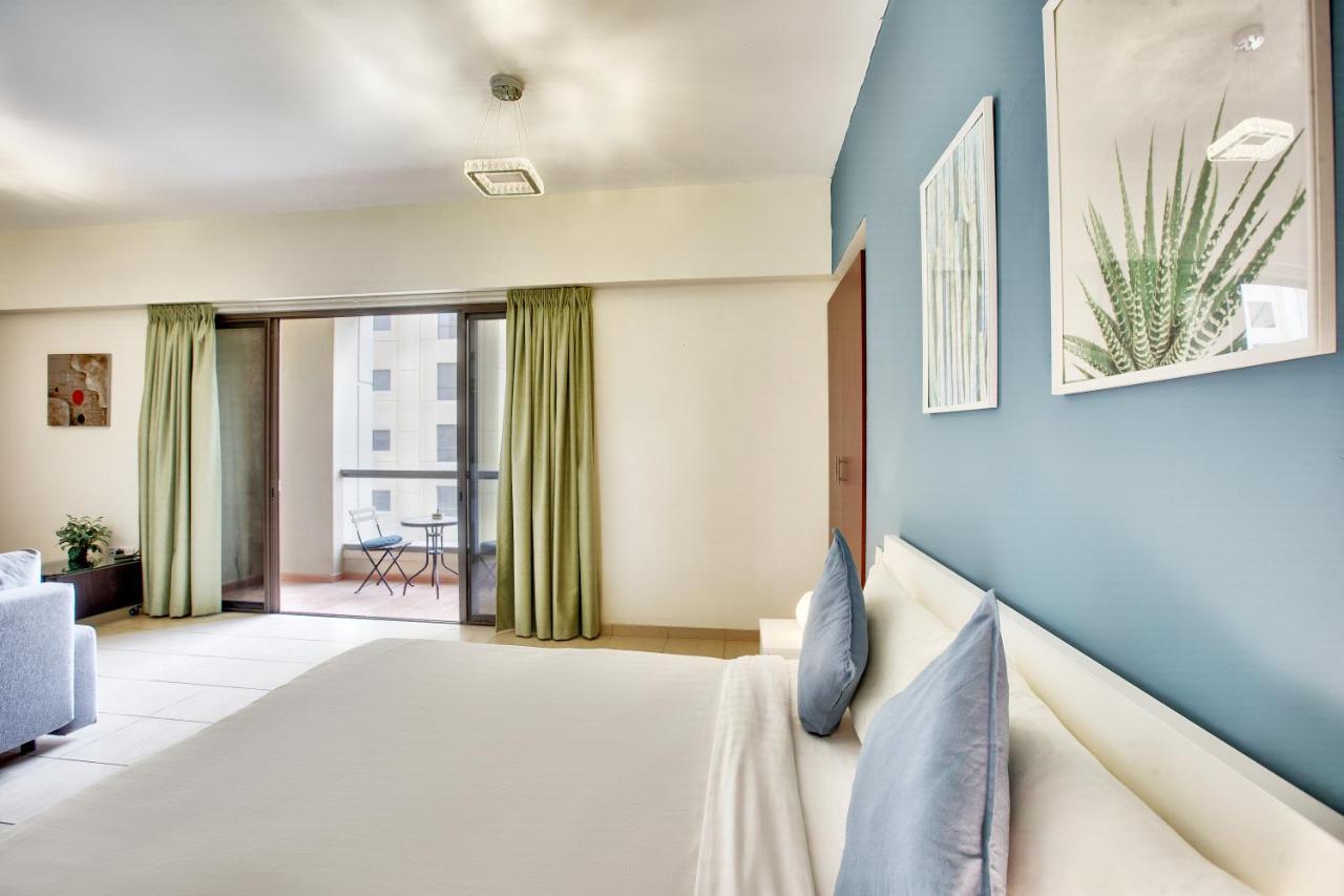 Spacious Sea View At The Jbr Apartamento Dubai